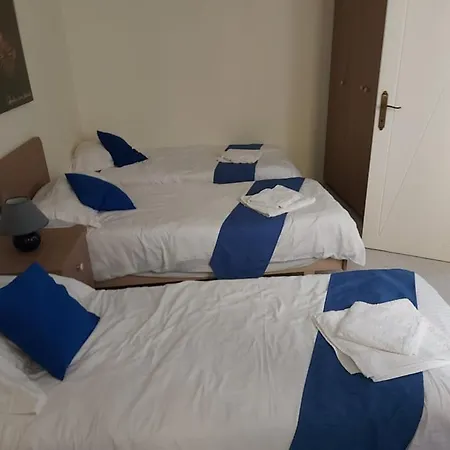 Spinola Bay Sea Front 6 San Julián