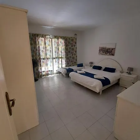 Spinola Bay Sea Front 6 *