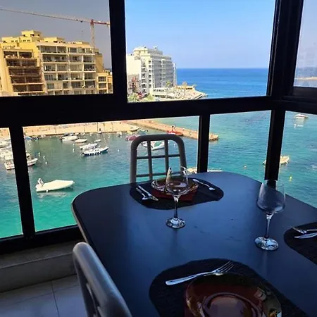 Spinola Bay Sea Front 6 Apartment