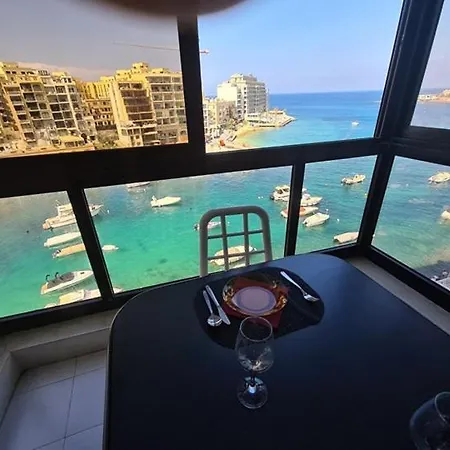 Spinola Bay Sea Front 6 דירה