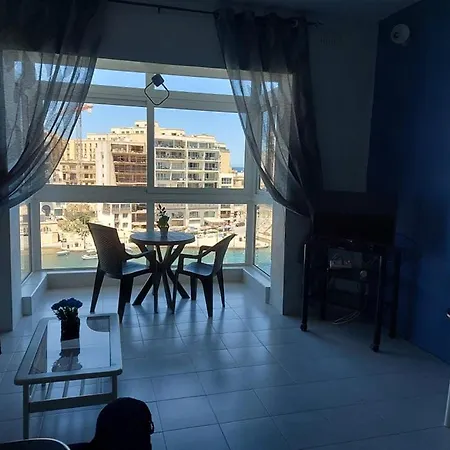 Spinola Bay Sea Front 6