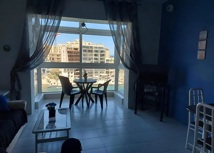 Spinola Bay Sea Front 6